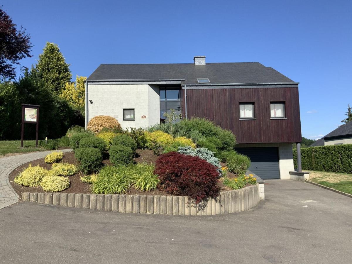 Contemporary Holiday Home In Houffalize With Private Garden エクステリア 写真