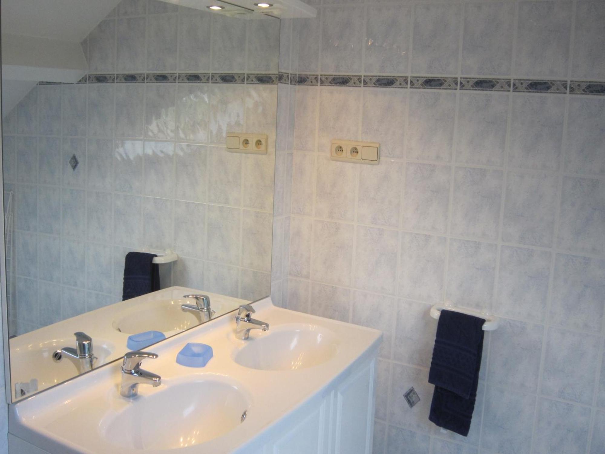 Contemporary Holiday Home In Houffalize With Private Garden エクステリア 写真
