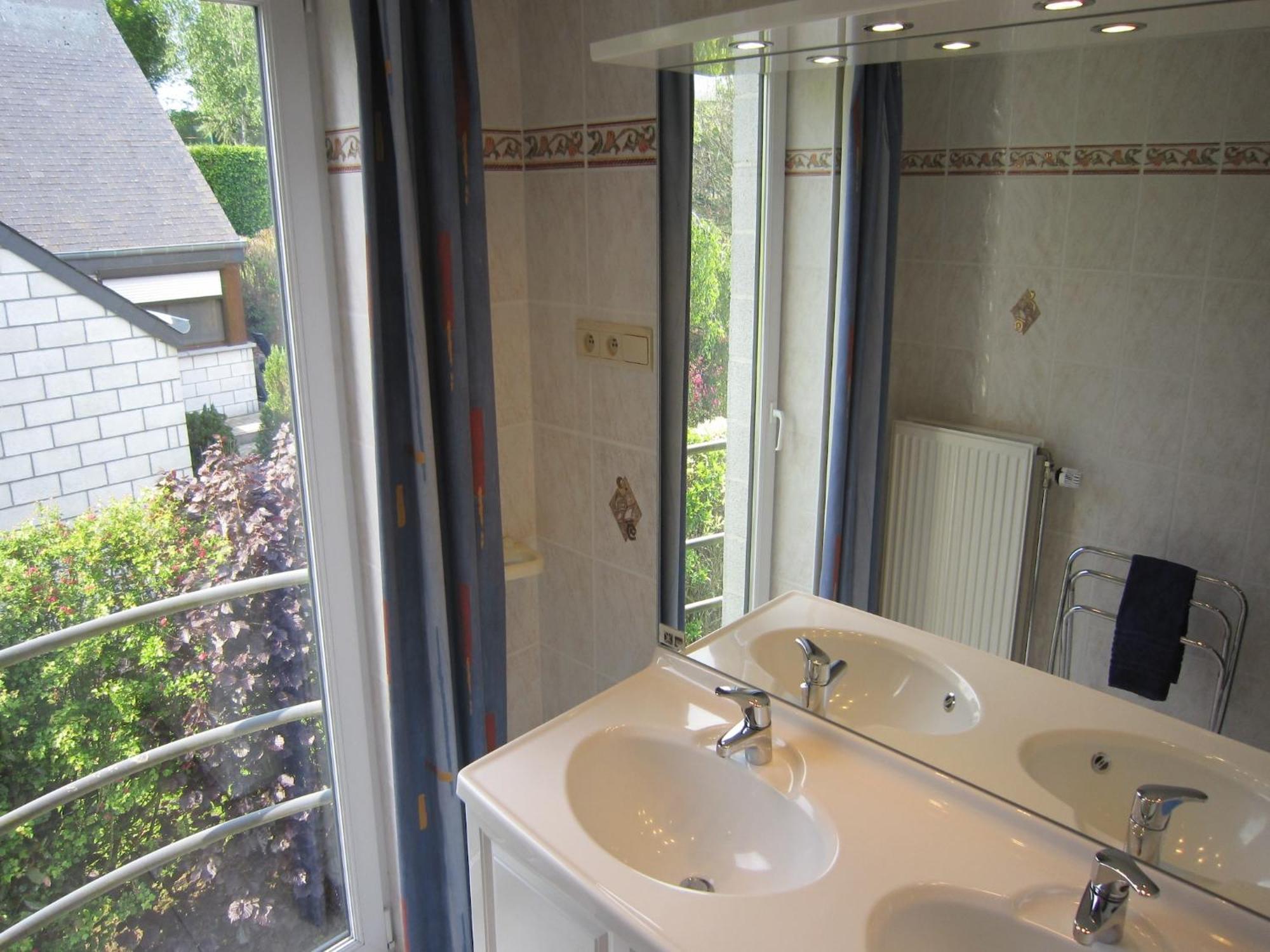 Contemporary Holiday Home In Houffalize With Private Garden エクステリア 写真