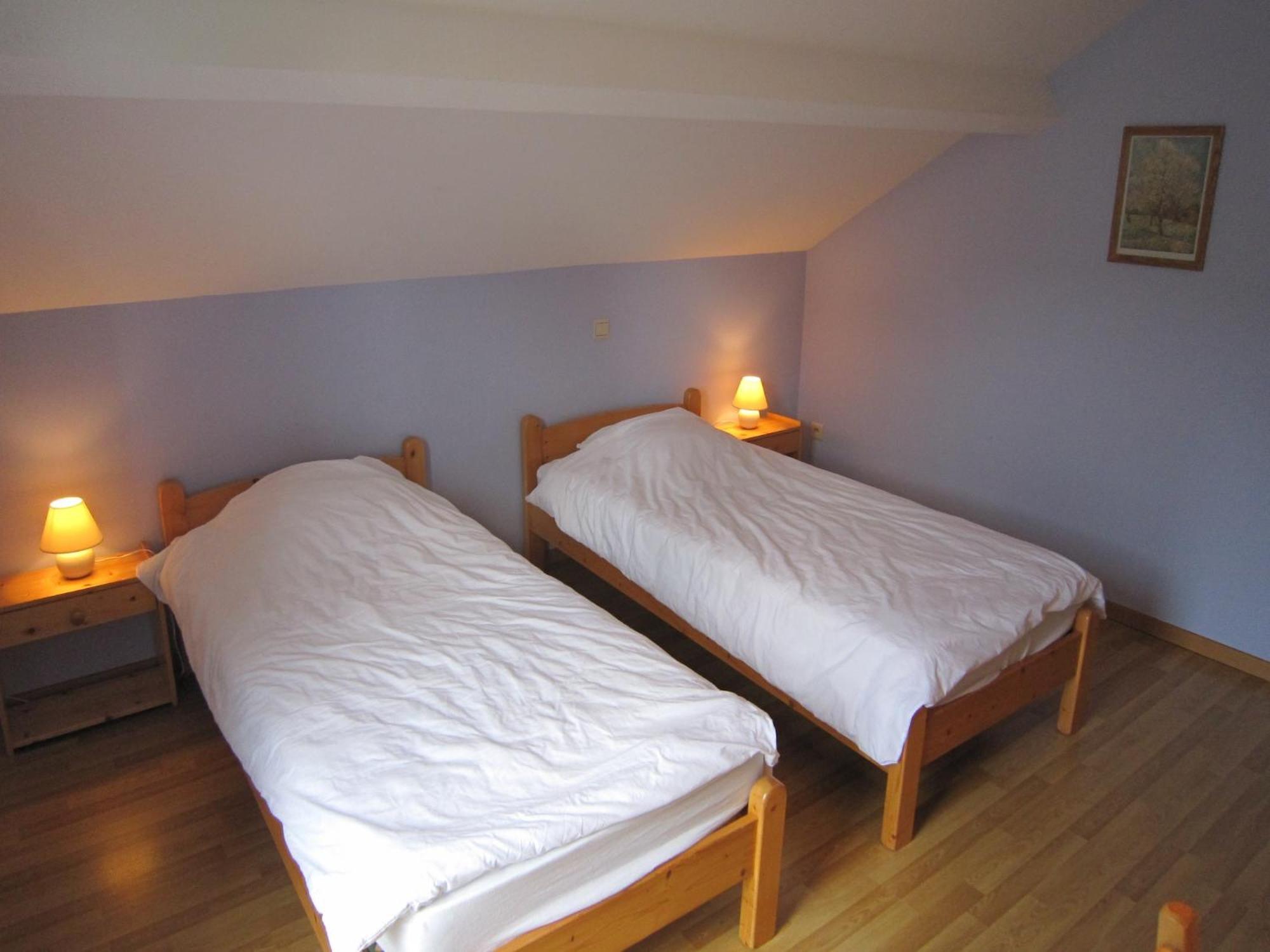 Contemporary Holiday Home In Houffalize With Private Garden エクステリア 写真