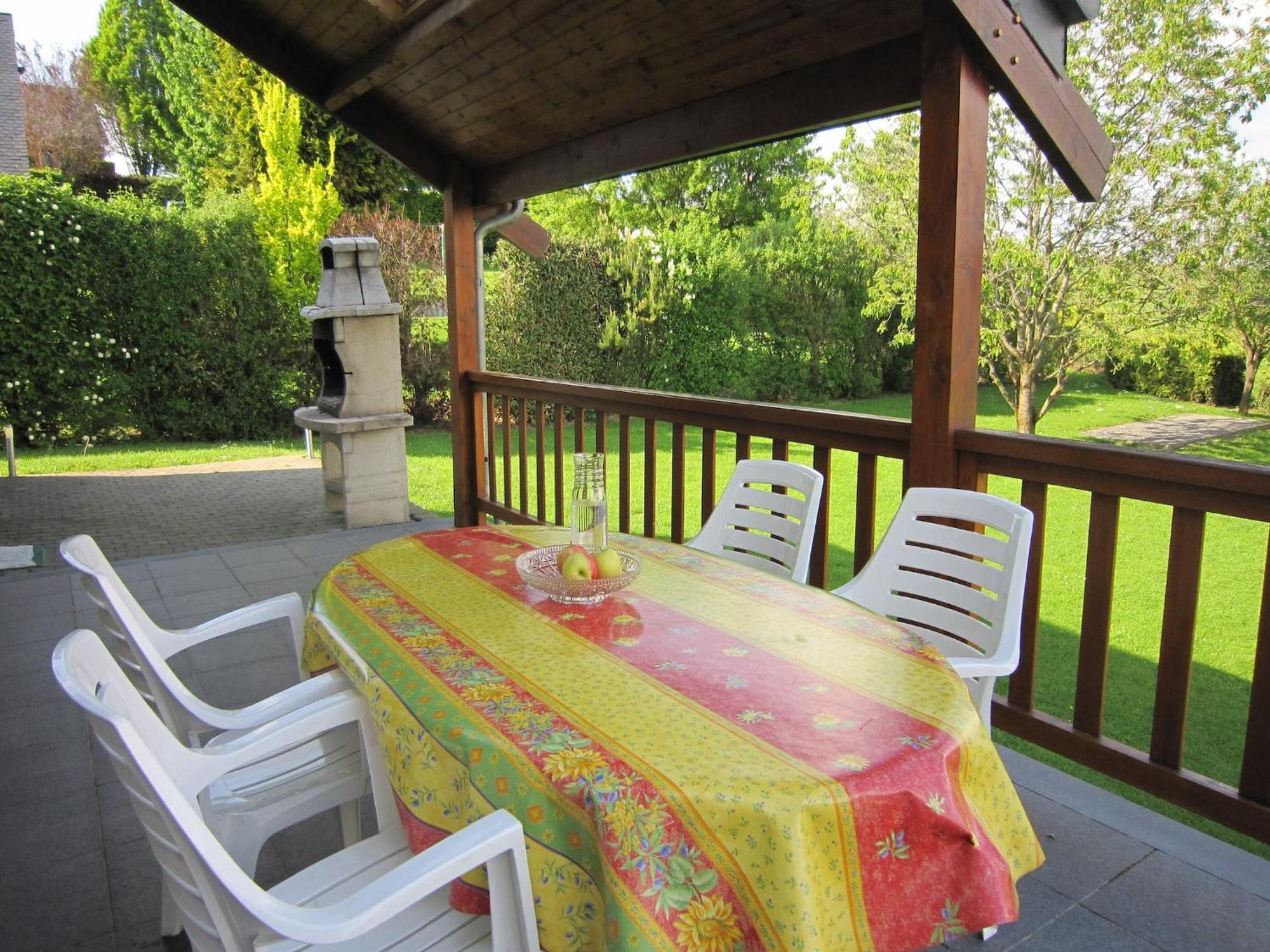 Contemporary Holiday Home In Houffalize With Private Garden エクステリア 写真
